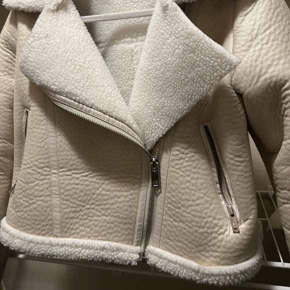 CIDER Faux Shearling Solid Contrasting Collar Jacket - Picture 8 of 10